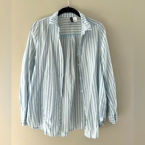 H&M Women’s Blue and White Striped Button Down